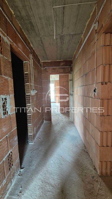 Продава се Тристаен апартамент в Пловдив, Кючук Париж - 100 кв.м за 1589 €/кв.м - Снимка #3