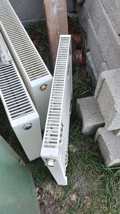 Centrala termica Protherm + 4 calorifere în stare bună de funcționare.