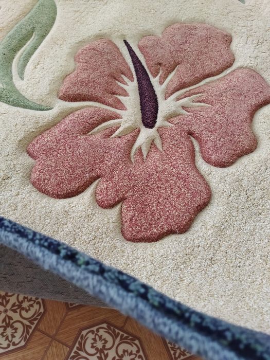 Продам оригинальный ковер