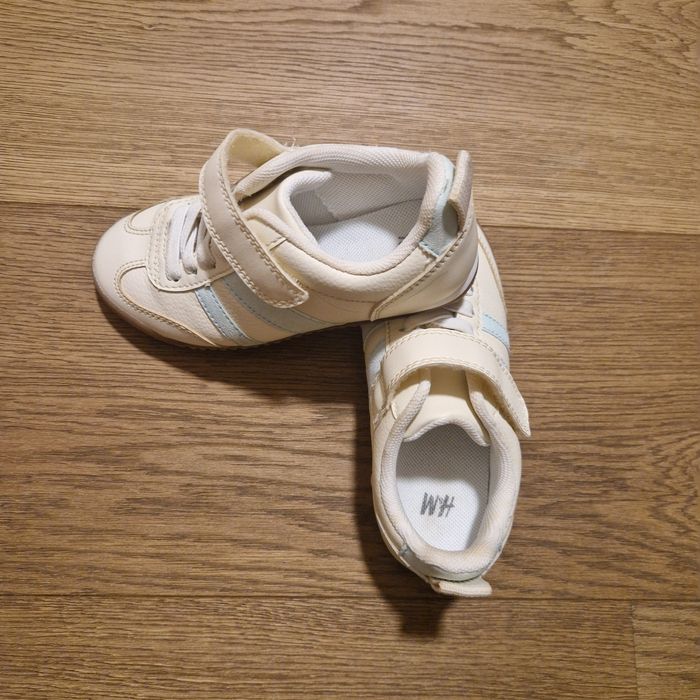 Adidasi marca H&m marimea 27 interior 17 cm i
