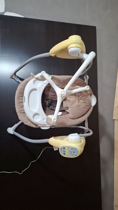 Кресло качалка шезлонг для детей Graco