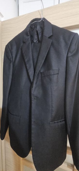 Costum barbati ca nou marimea 50