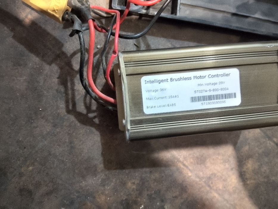 Продам запчасти на Электро самокат