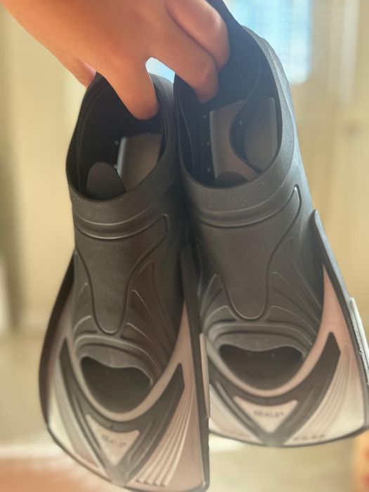 Ласты новые ниразу не одевал