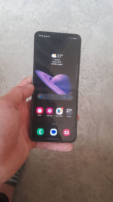 Z flip 4 8+8/256 sotladi ofitsalni