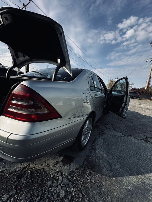 MERCEDES-BENZ C-Class 2001 — imagine 2
