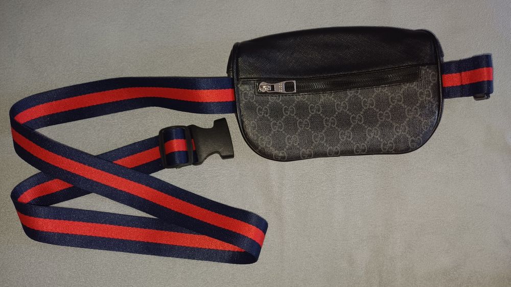Borsetă GUCCI , nouă