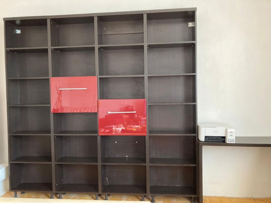 Vand biblioteca si birou