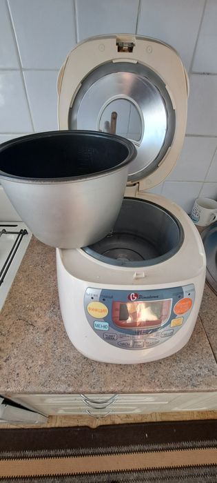 Продам хлебопечь- мультиварка