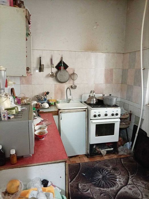 Продается квартира в Яшнабадском районе массив Панельный 2х ком 1-этаж