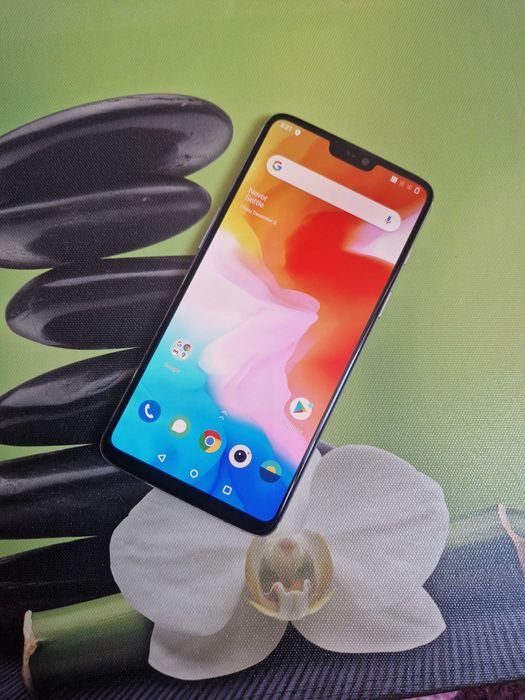 OnePlus 6 - 8GB - 128GB -