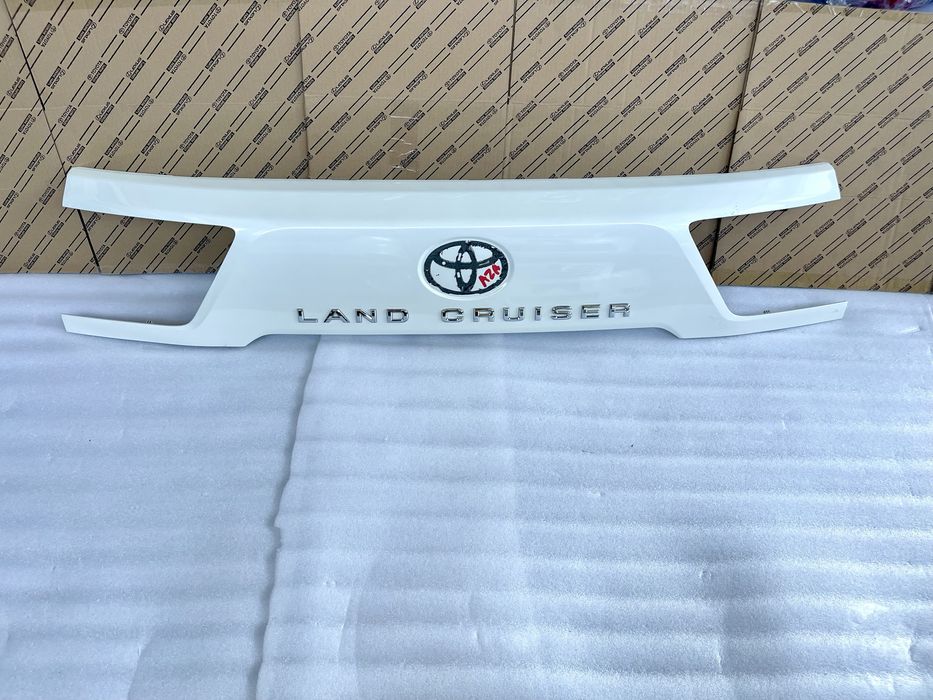 Накладка багажника Toyota Land Cruiser 300 Тойота Лэнд Крузер 300