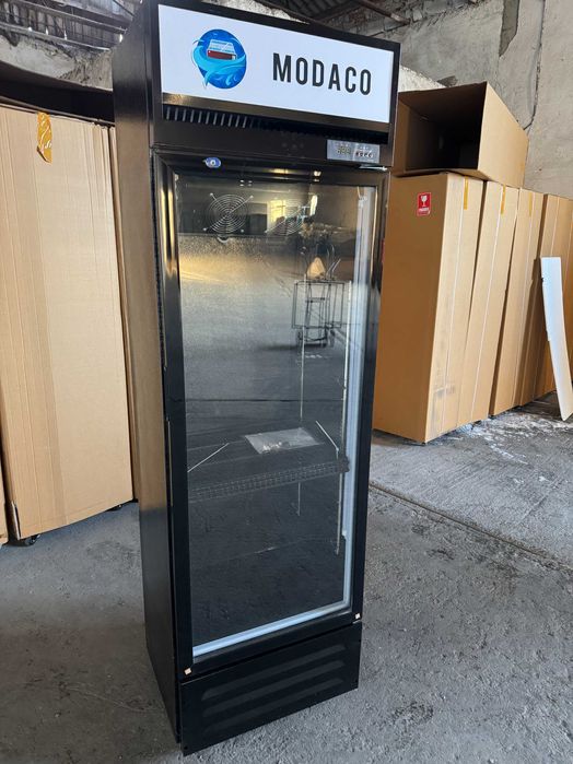 Vitrină refrigerare ventilată profesională