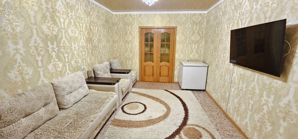 Продам угловой диван в хорошем состоянии.