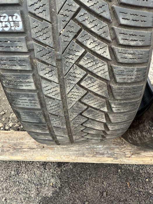 2 броя Зимни гуми Continental 245/45 R19 Dot 3819 ном 228