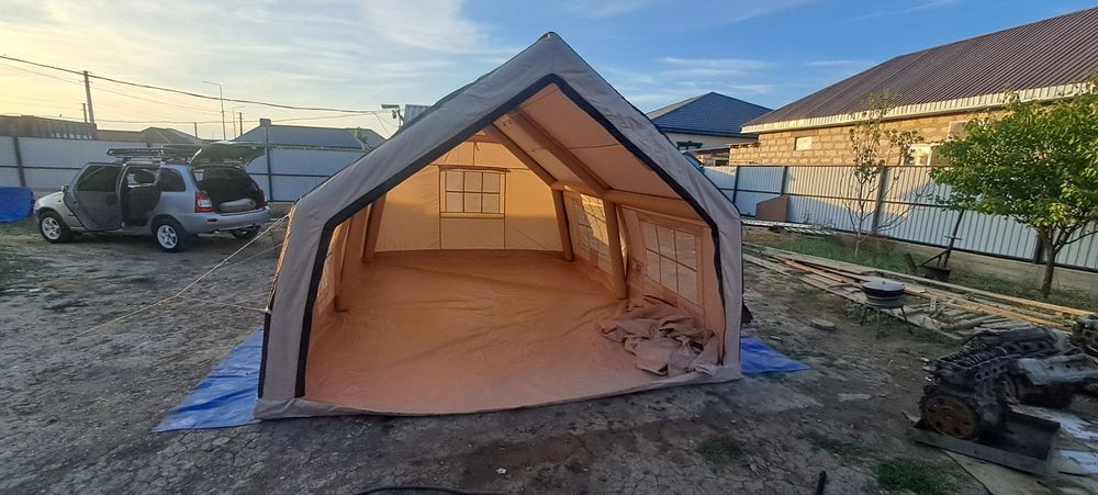 Надувная палатка