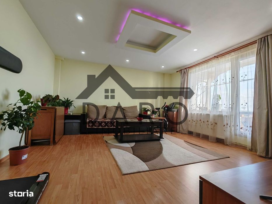 Vand apartament 3 camere