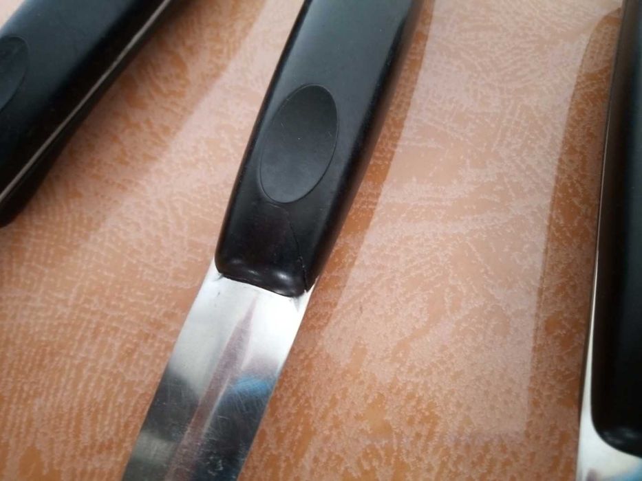 Set 5 ustensile de bucătărie din inox cu mâner negru