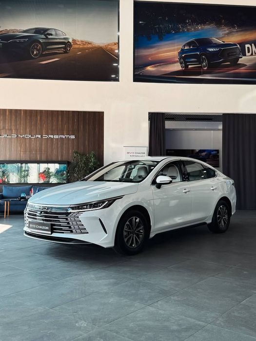 Byd chazor luxe gibrid elektrda 55 km 48 liter benizin bilan 1000 km