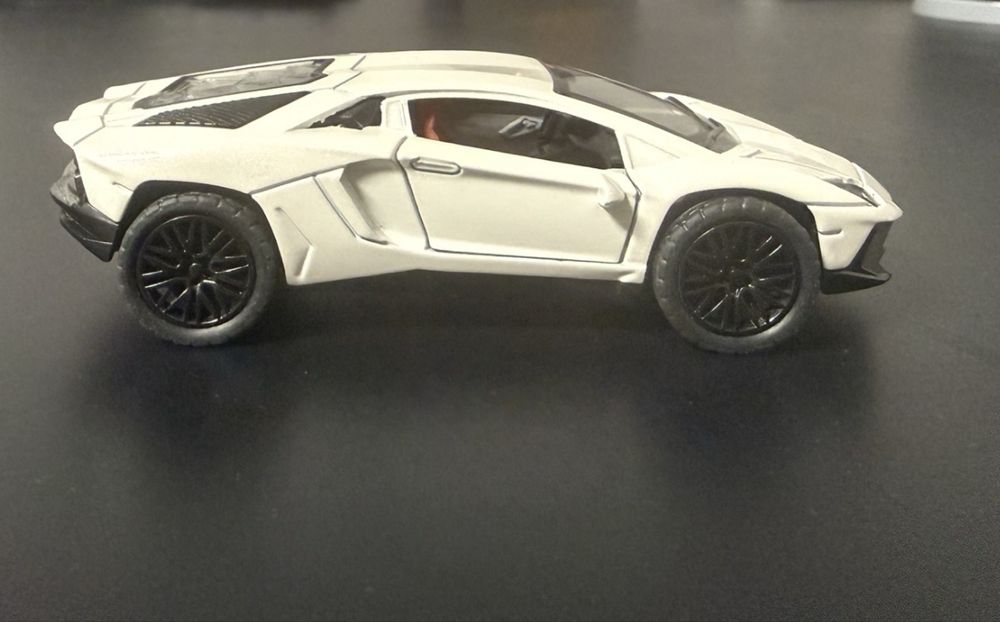 Mașinuță supercar premium – uși funcționale | cadou ideal