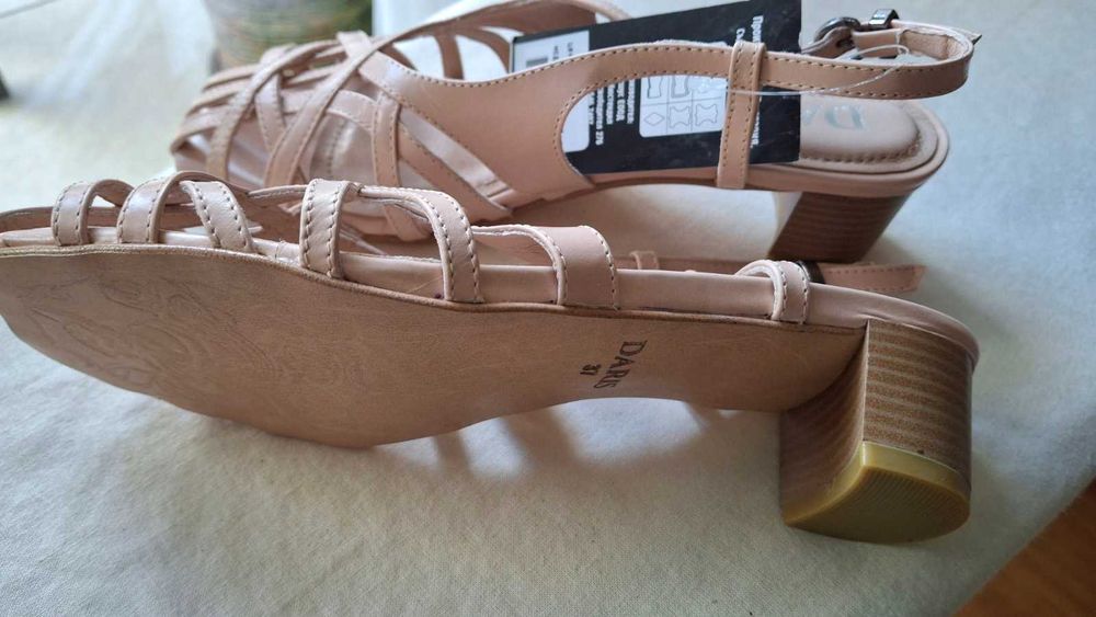 Летни сандали НОВИ -елегантни номер  37