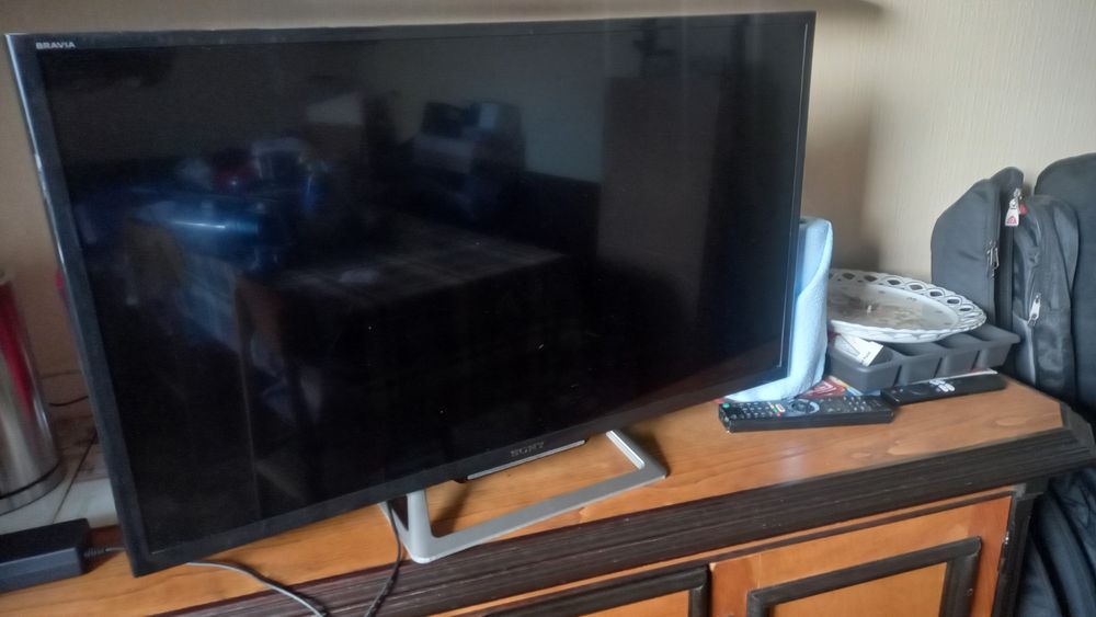 Sony KDL-32R500C за ремонт или части