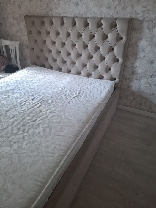 Кровать  для спальни