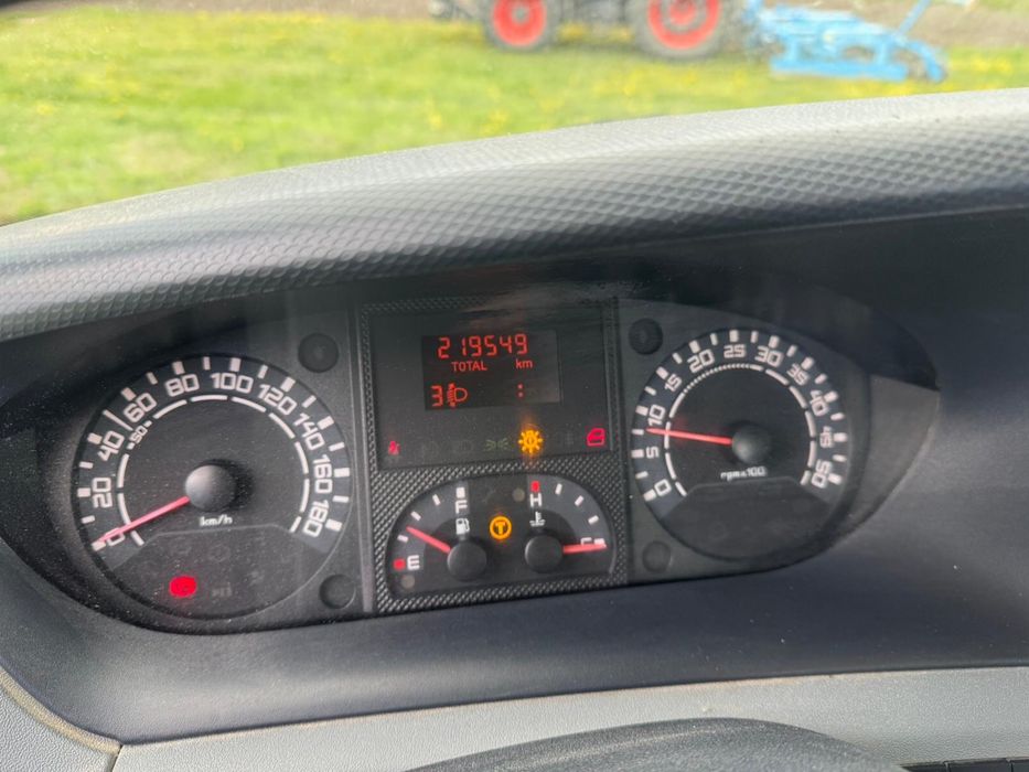 Iveco Basculabil cu Macara