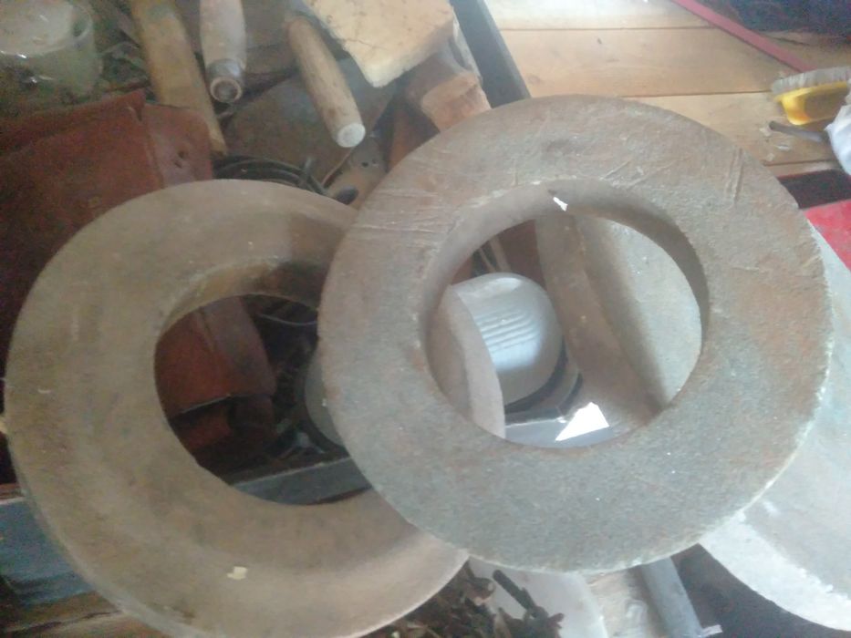 Продам точильный круг