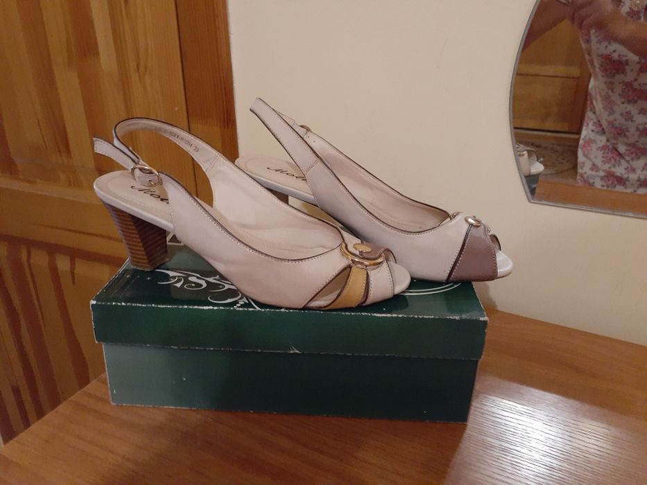 Продам обувь в хорошем состоянии