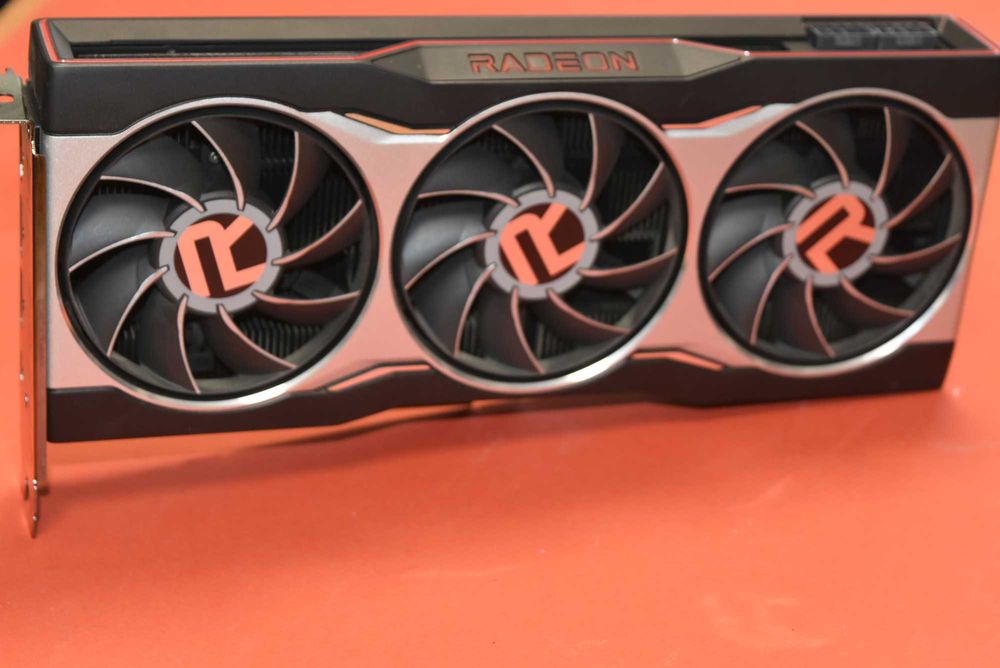Видео карта AMD Radeon RX 6800 16GB Midnight Black Founder’s Edition