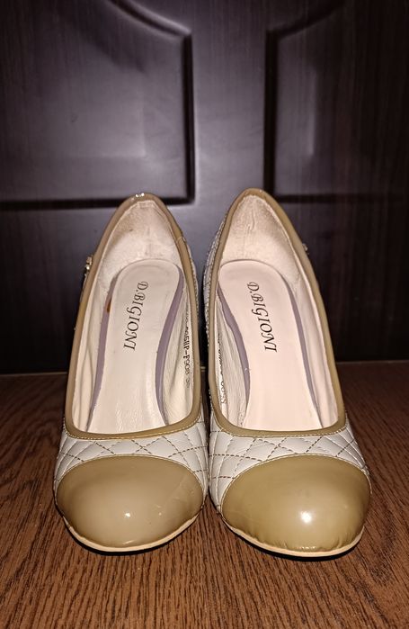 Женские туфли кожаные BATAA. фирменные