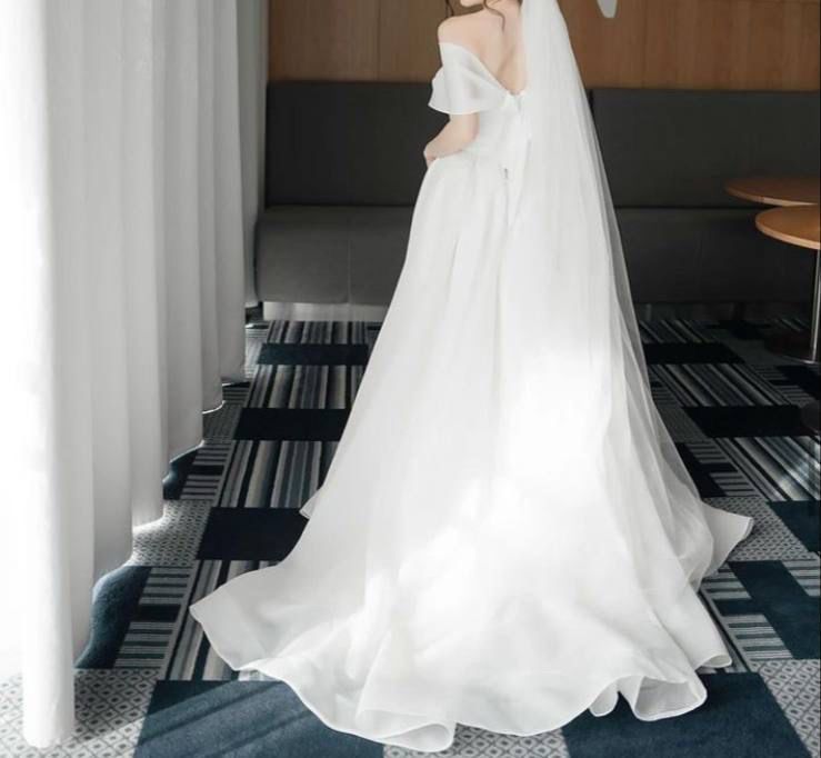 Свадебное платье