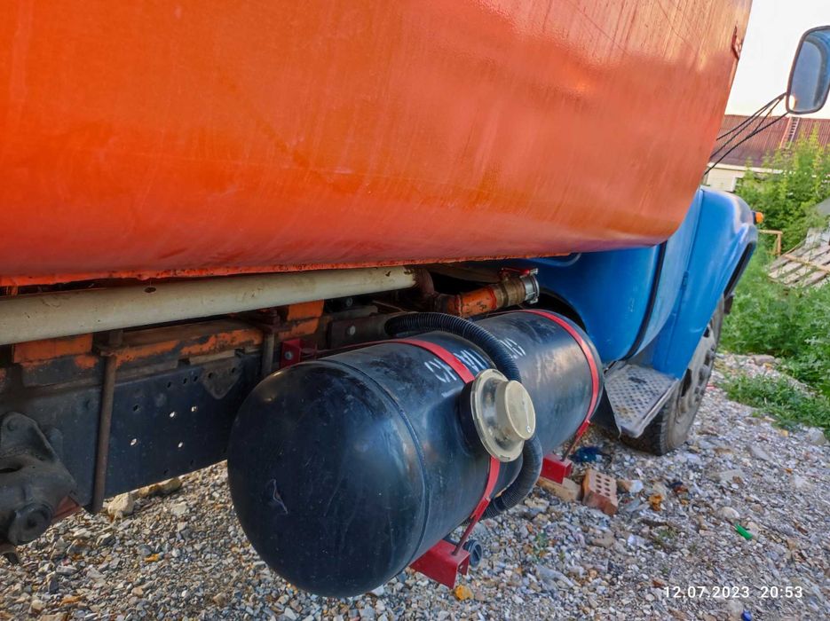 Продам поливальную машину