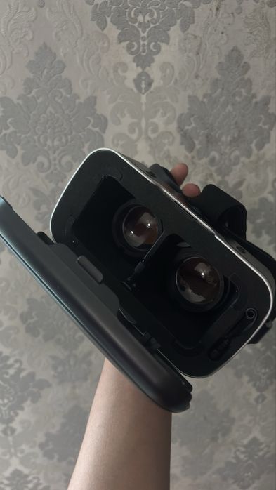 Продам VR очки номмальном сотояние