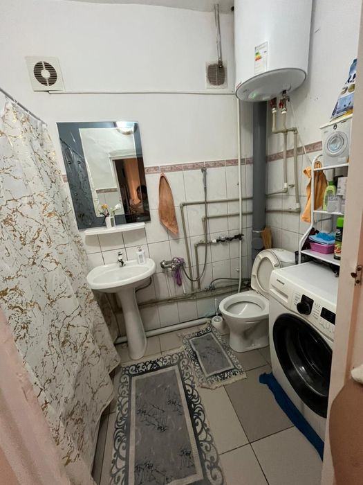 Еки болмели Уй сатылат.