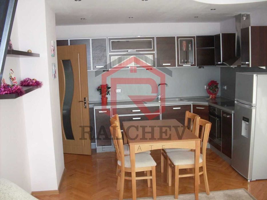 Дава се под наем Тристаен апартамент в Варна, Левски - 70 кв.м за 573.24 € - Снимка #1