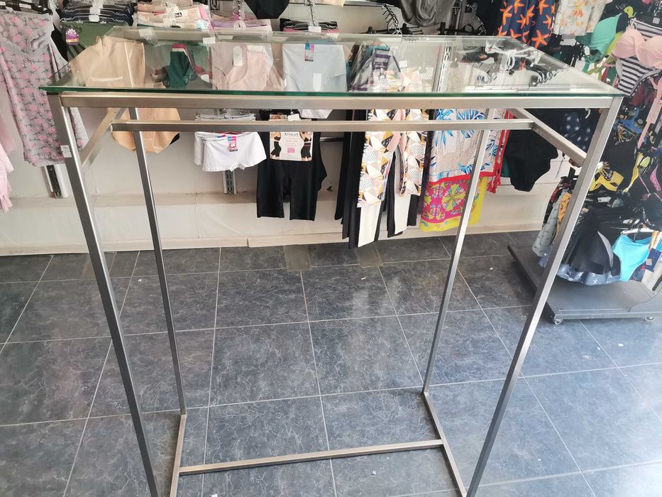 Стелаж за магазин