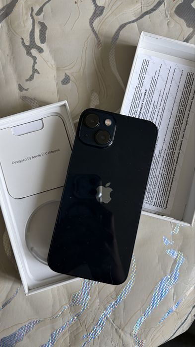 Продам Iphone 13