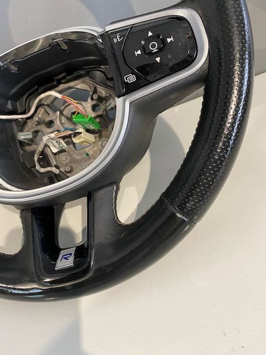 Volan cu incalzire R-DESIGN VOLVO S90 2016+ 39838210 31690694 32288776 32366296