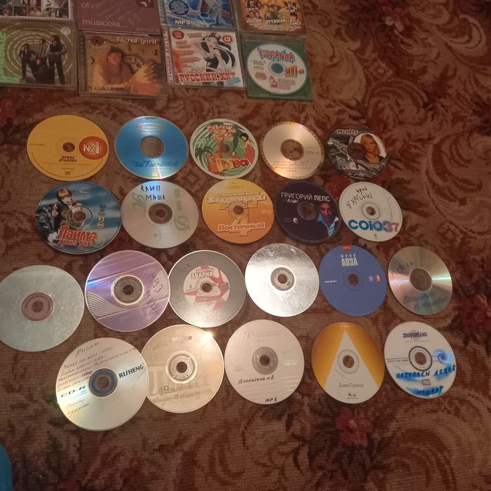 Продам диски с песнями