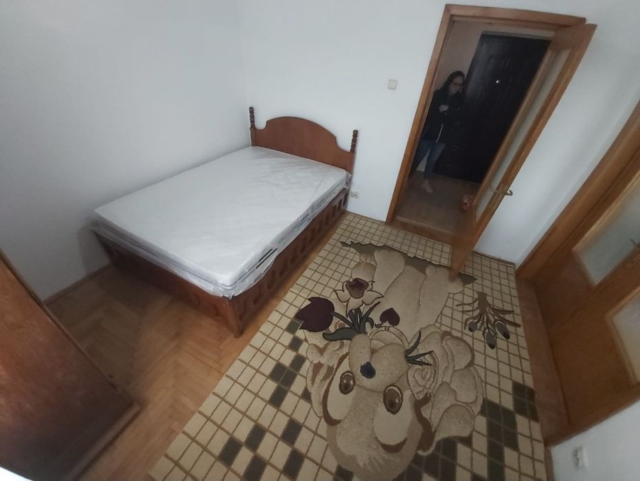 Închiriez apartament 2 camere DOROHOI ZONA CENTRALA