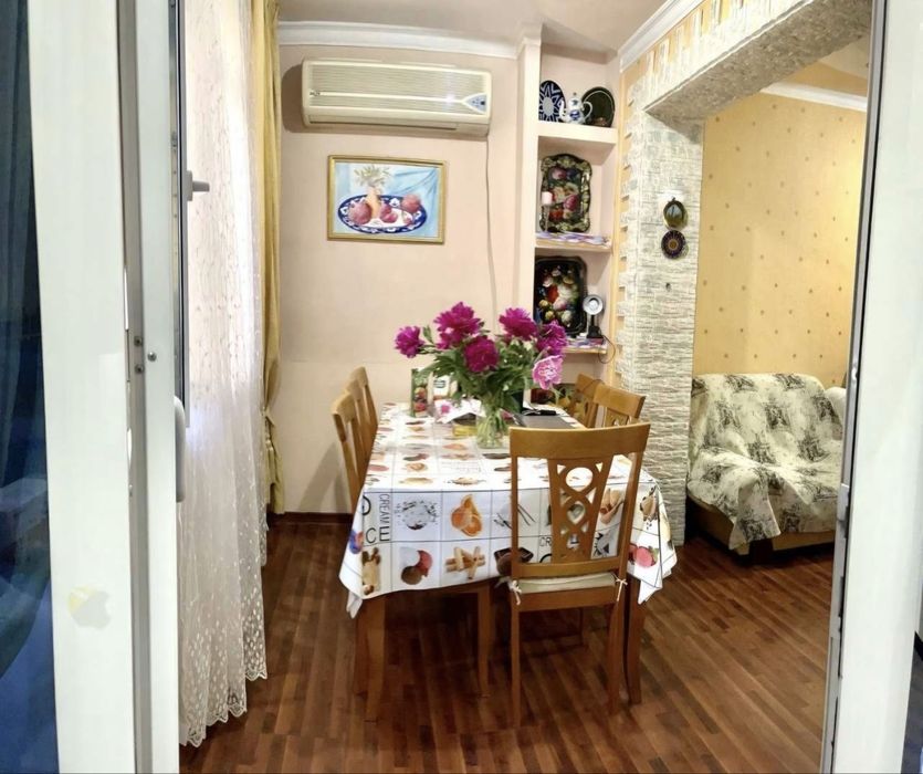 Юнусабад 19 квартал. Продается квартира 3/3/5