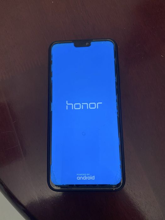 Смартфон Honor  .