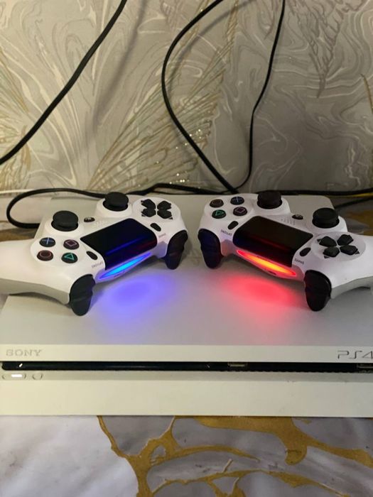 Playstation 4 slim