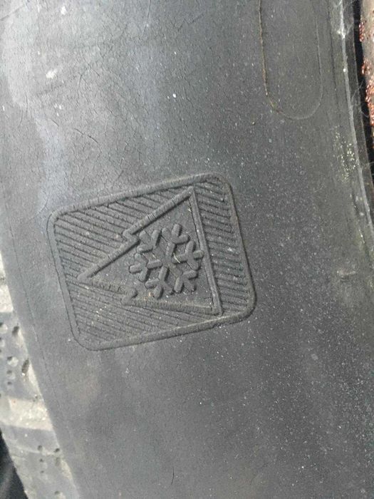 Anvelope cu jante 185x65x15 iarna LOGAN / RENAULT