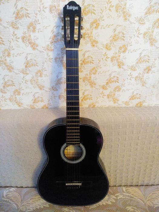 Гитара классическая