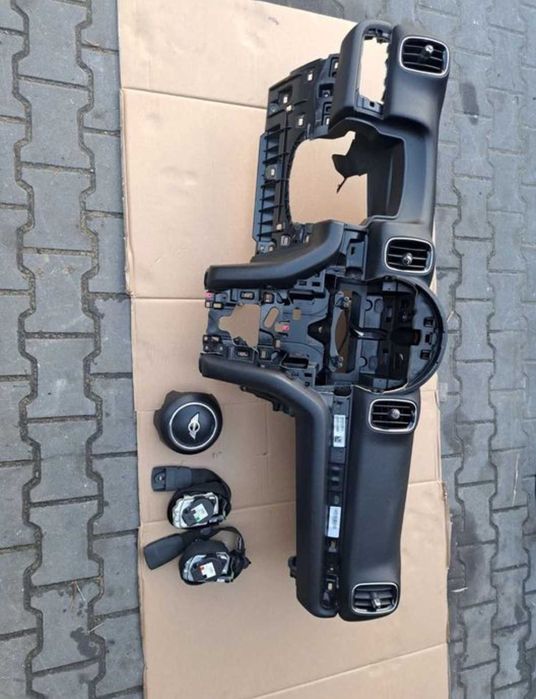 Арматурно табло , колани airbag Mini Coutryman F60