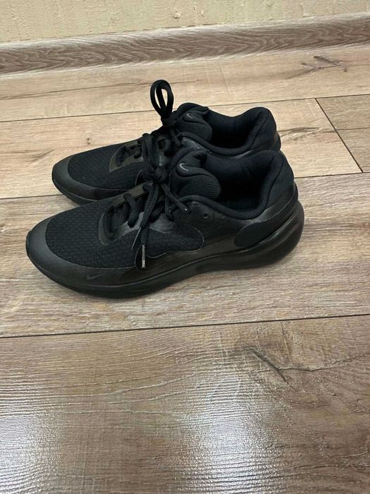 Маратонки Nike REVOLUTION 7 GS