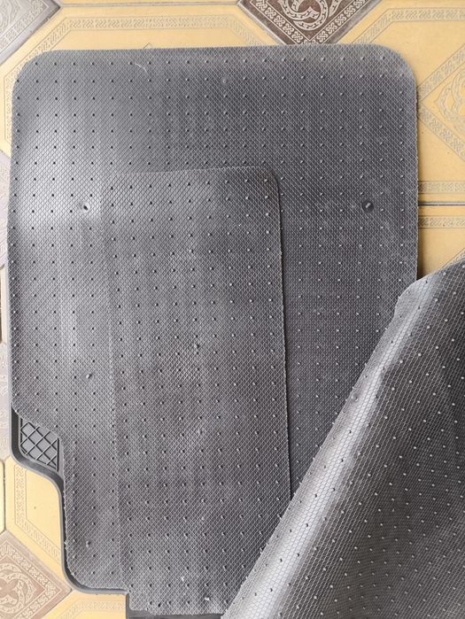 Полики Mitsubishi универсальные. Новые